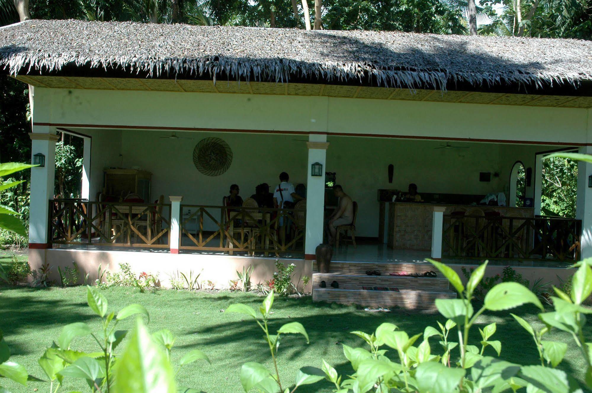 Neptune Diving Resort Santander Exterior foto
